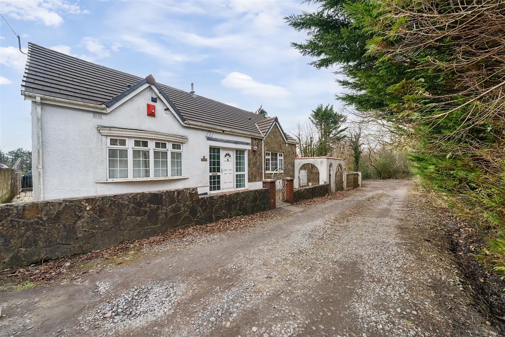 Heol Las, Cross Hands, Llanelli, SA14 6RG